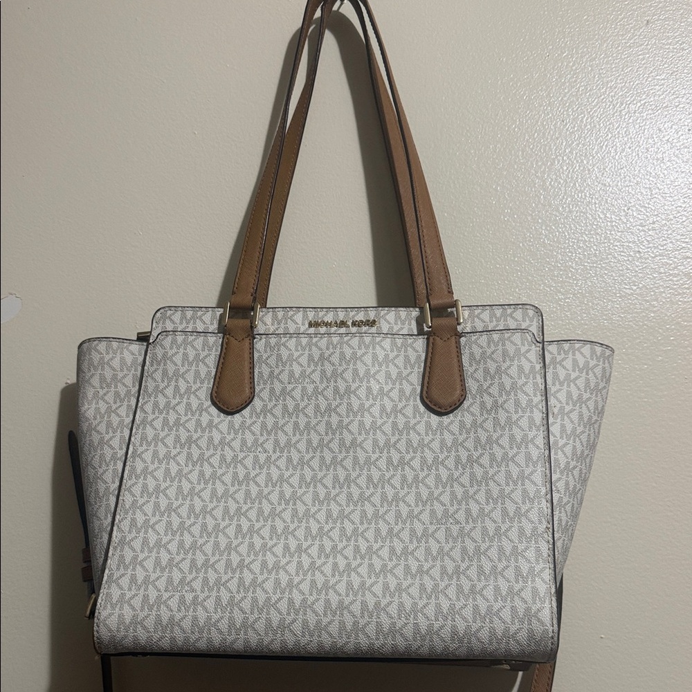 Michael Kors White and Tan Tote Bag - Picture 2 of 7
